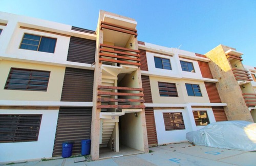 Cerritos Apartment | Beautiful family pool, close to the beach by Gpsrentas