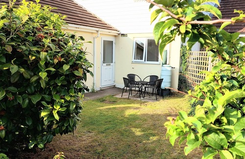 Crafthole House | Beautiful family sized holiday home 1 minute from the beach