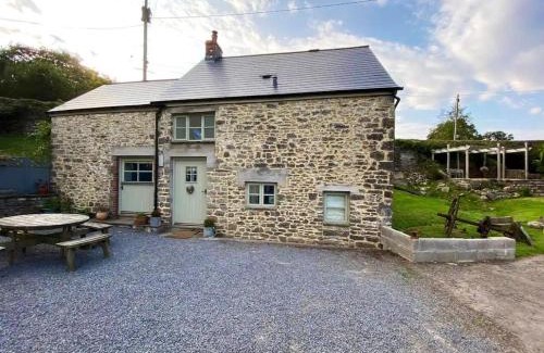 Cowbridge House | Beautiful Farm House in Idyllic location