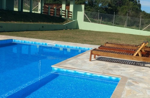Mairinque House | BEAUTIFUL FARMHOUSE MAIRINQUE KM 68 DA CASTELO BRANCO FREE WIFI