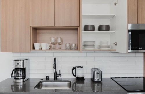 Squire Park Apartment | Beautiful First Hill Jr 1BR w/Gym, BBQ & Game Room, by Blueground