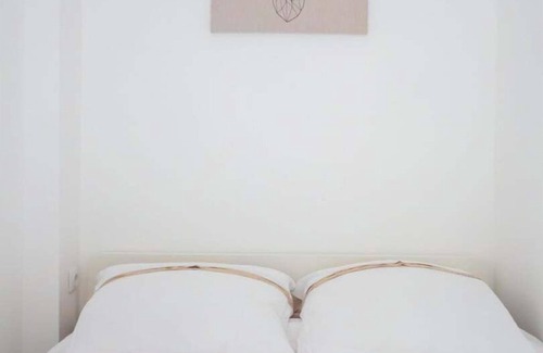 Aulnay-sous-Bois Apartment | Beautiful flat with private terrace near the train