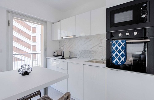 Juan-les-Pins Apartment | Beautiful flat with balcony - 200m from the beach
