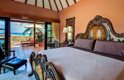 Playacar Beach Villa | Beautiful Four Bedroom Beach Front Property