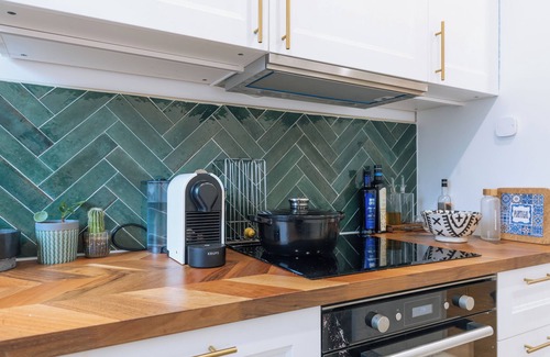 Issy-les-Moulineaux Apartment | Beautiful 1BD Apartment, Issy-les-Moulineaux!