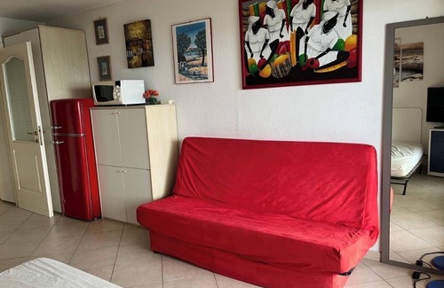 Roquebrune-Cap-Martin Apartment | Beautiful studio facing the sea, 100 meters from the beach blue golf