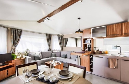 Saint-Brevin-les-Pins House | Beautiful (sta)caravan