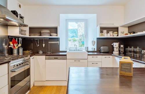 Saint-Briac-sur-Mer Villa | Beautiful private villa for 14 guests with WIFI, TV, terrace, pets allowed and parking