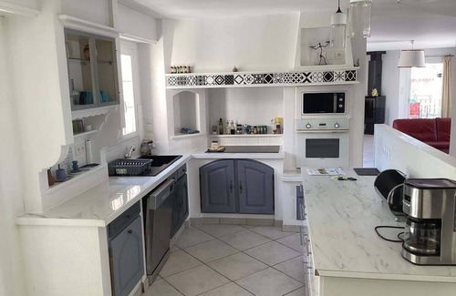 Talmont-Saint-Hilaire Villa | Beautiful family villa with heated indoor pool