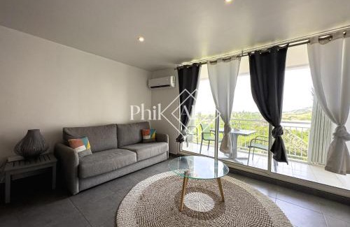 Orient Bay Apartment | Beautiful front beach studio at Mt Vernon