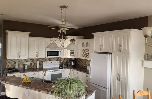 Anne's Land House | BEAUTIFUL FULLY FURNISHED TWO BEDROOM HOME FOR RENT IN WHEATLEY RIVER