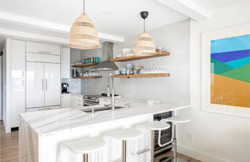 Glen Arbor Condo | Beautiful Fully Renovated 4bed/4bath Waterfront Condo on Lake Michigan
