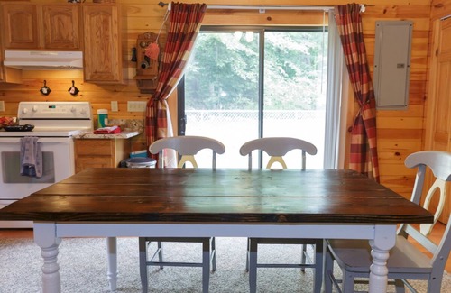 Luray Cabin | Beautiful, Fun Log Cabin! Free Wifi!