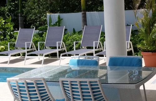 Isabel II Villa | Beautiful Garden Pool, Walk to Town