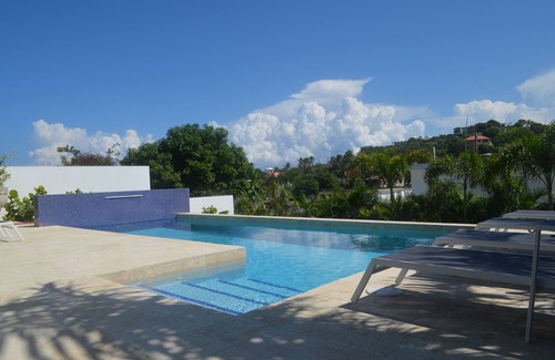 Isabel II Villa | Beautiful Garden Pool, Walk to Town
