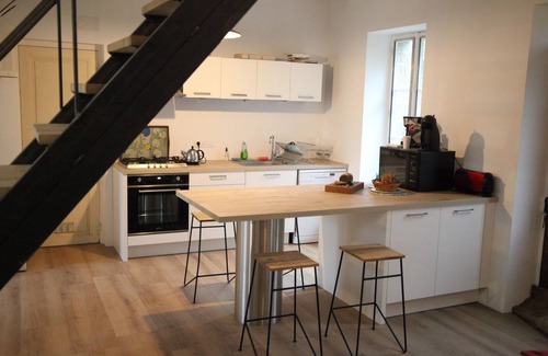 Carolles Cottage | Beautiful granite holiday house near the sea
