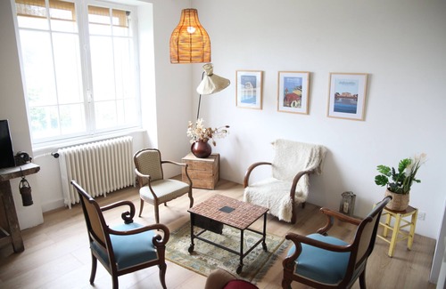 Carolles Cottage | Beautiful granite holiday house near the sea