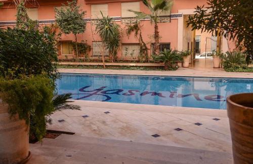 Semlalia Apartment | Beautiful, great equipped 122 m holiday apartment near Majorelle Garden and Gueliz with pool views and a large balcony and terrace