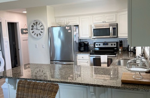 Orange Beach Condo | Beautiful Ground Floor with a Panoramic View of the Gulf of Mexico