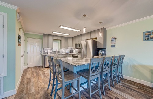 Port Aransas Condo | Beautiful ground floor condo at Island Retreat