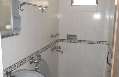 Benaulim Apartment | Beautiful Ground Floor Apt, Very close to beach, 2 Bedrooms + Sofabed, 2 Bathrooms