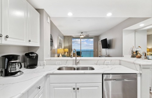 Long Beach Condo | BEAUTIFUL GULF FRONT CONDO WITH GREAT VIEWS POOLS AND BEACH!