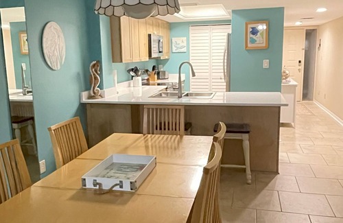 Madeira Beach Condo | Beautiful Gulf Front Condo