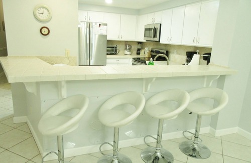 Crystal Beach Condo | BEAUTIFUL GULF FRONT w Huge Balcony & Amazing View 6th Floor Unit 605 at The Inn