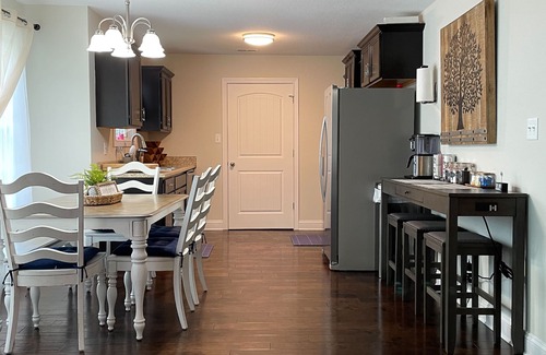 Clarksville House | Beautiful, handicapped accessible & dog friendly home close to Ft. Campbell.