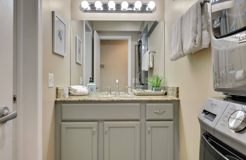 Harbor Springs Condo | Beautiful Harbor Springs Condo | Private Beach Access | Sleeps 8 | 2 Bedrooms
