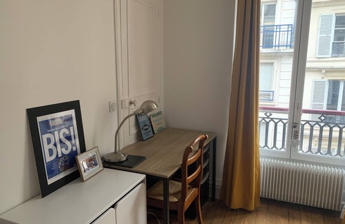 Quartier de Rochechouart Apartment | Beautiful Haussmanian apt in Montmartre, near Pigalle