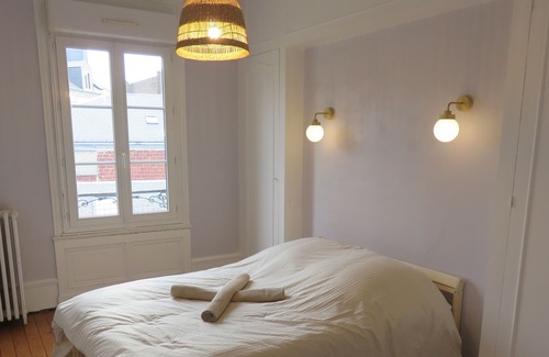 Anatole France Danton Apartment | Beautiful Haussmannian apartment Le Havre center