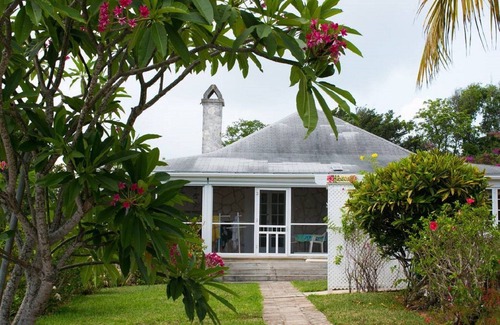 Governor's Harbour House | Beautiful Hibiscus House