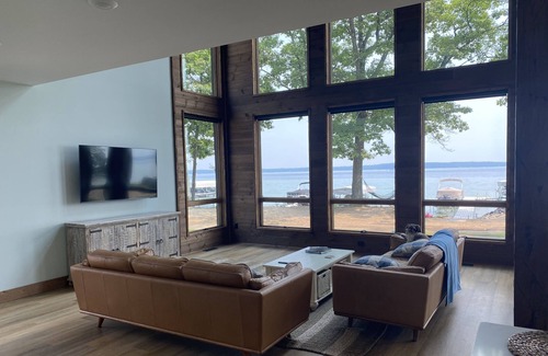 Higgins Lake House | Beautiful Higgins Lake House - Spectacular views