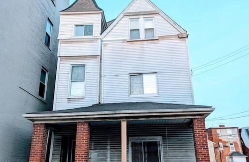 East Liberty Apartment | Beautiful, High-End, A/C, All New 2BR/1BA