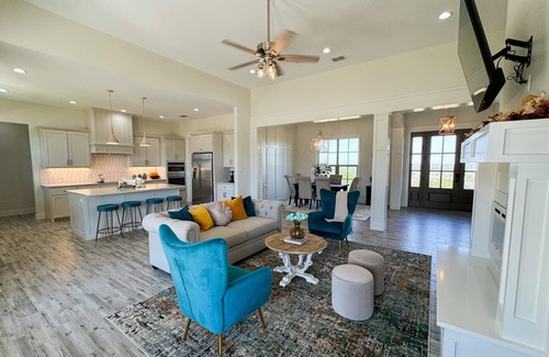 Dennis House | Beautiful Hillside Home Overlooking Dove Ridge Vineyard