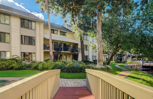 Hilton Head Island Condo | Beautiful Hilton Head Home Close to Beach w/Fast WiFi, Central AC, & Shared Pool