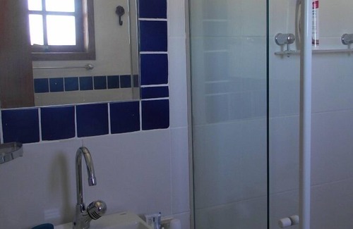 Caravelas House | Beautiful house with internal patio and 3 buildings for families and groups of friends.