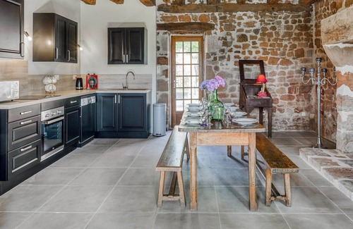 Teillots House | Beautiful holiday home with pool in Teillots