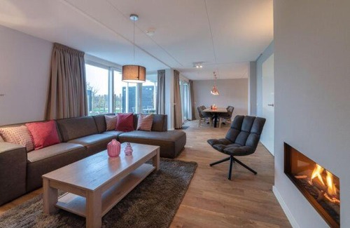 Colijnsplaat House | Beautiful holiday home in Colijnsplaat with garden