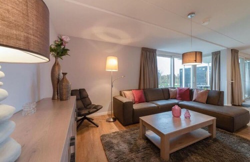 Colijnsplaat House | Beautiful holiday home in Colijnsplaat with garden