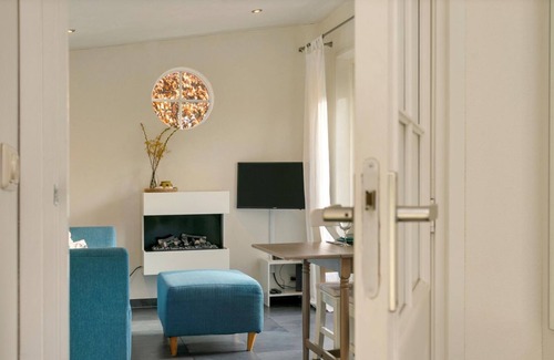 Municipality of Noord-Beveland House | Beautiful holiday home in Kortgene with garden