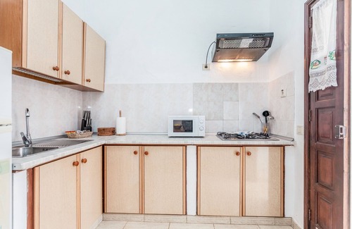 La Oliva House | Beautiful Holiday Home “Casa del Cuartel I” with Wi-Fi, Terrace & Courtyard