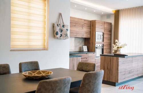 Ta' Pennellu Apartment | Beautiful Holiday Home with a Private Rooftop Pool