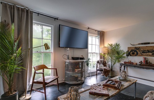 West Meade House | Beautiful Home Close to Downtown, Luxury Accommodations ☆ 7 Beds