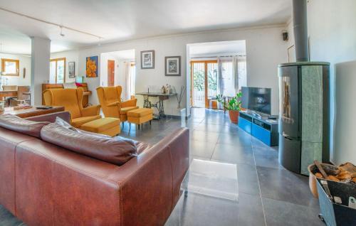 Besse-sur-Issole House | Beautiful Home In Besse-Sur-Issole