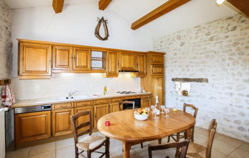 Salles-sous-Bois House | Beautiful Home In Salles Sous Bois