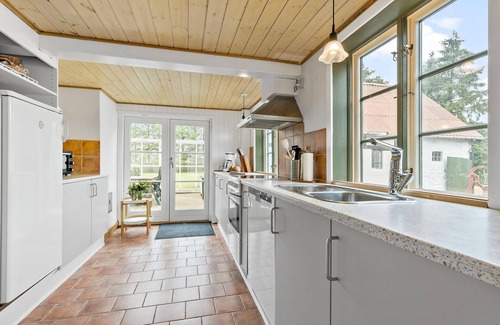 Pedersker House | Beautiful home in Aakirkeby with WiFi