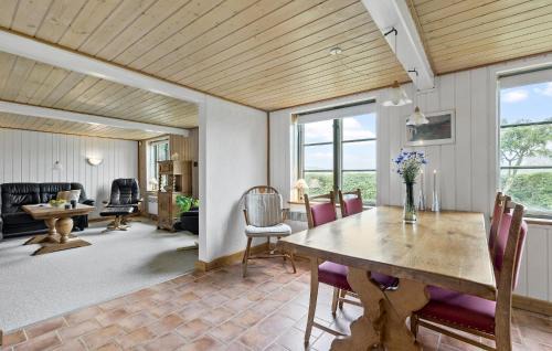 Pedersker House | Beautiful Home In Aakirkeby With Wifi