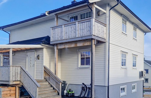 Berlevag House | Beautiful home in Berlevåg with sauna